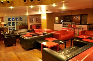 Lobby sitting area - City One Hotel & SPA (Kocasinan)