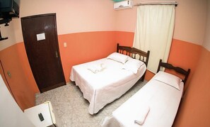 Minibar, free WiFi, bed sheets - Minas Brasil Hotel (Salinas)
