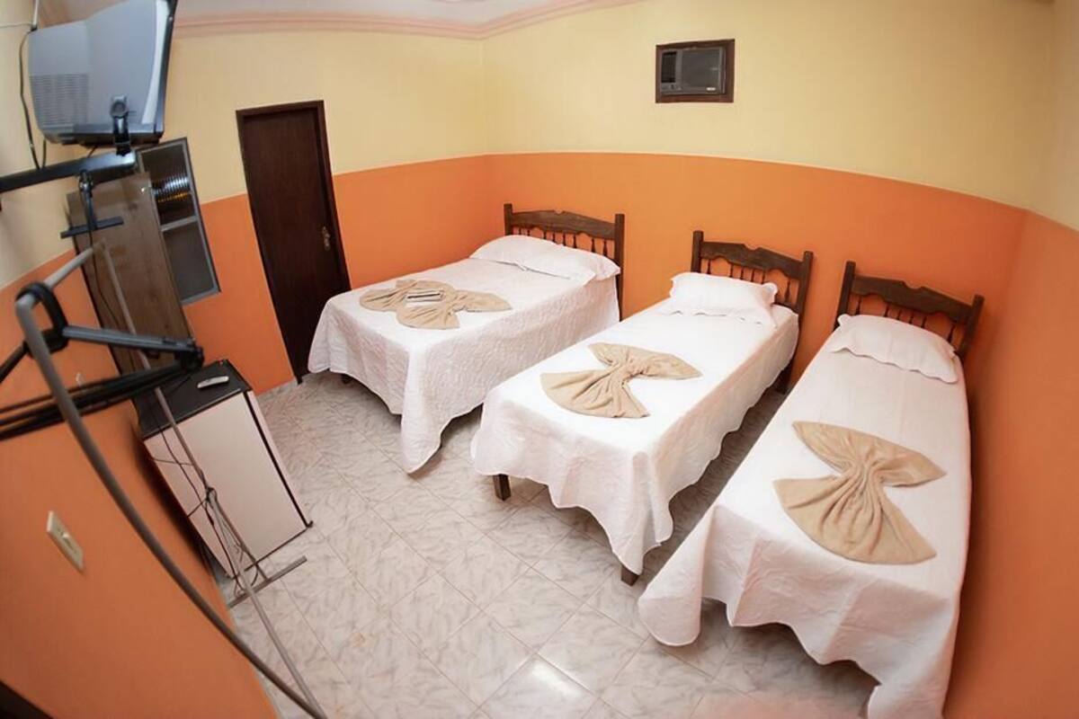 Minibar, free WiFi, bed sheets
