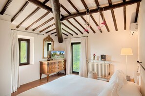 4 chambres, fer et planche à repasser, Wi-Fi gratuit, draps fournis