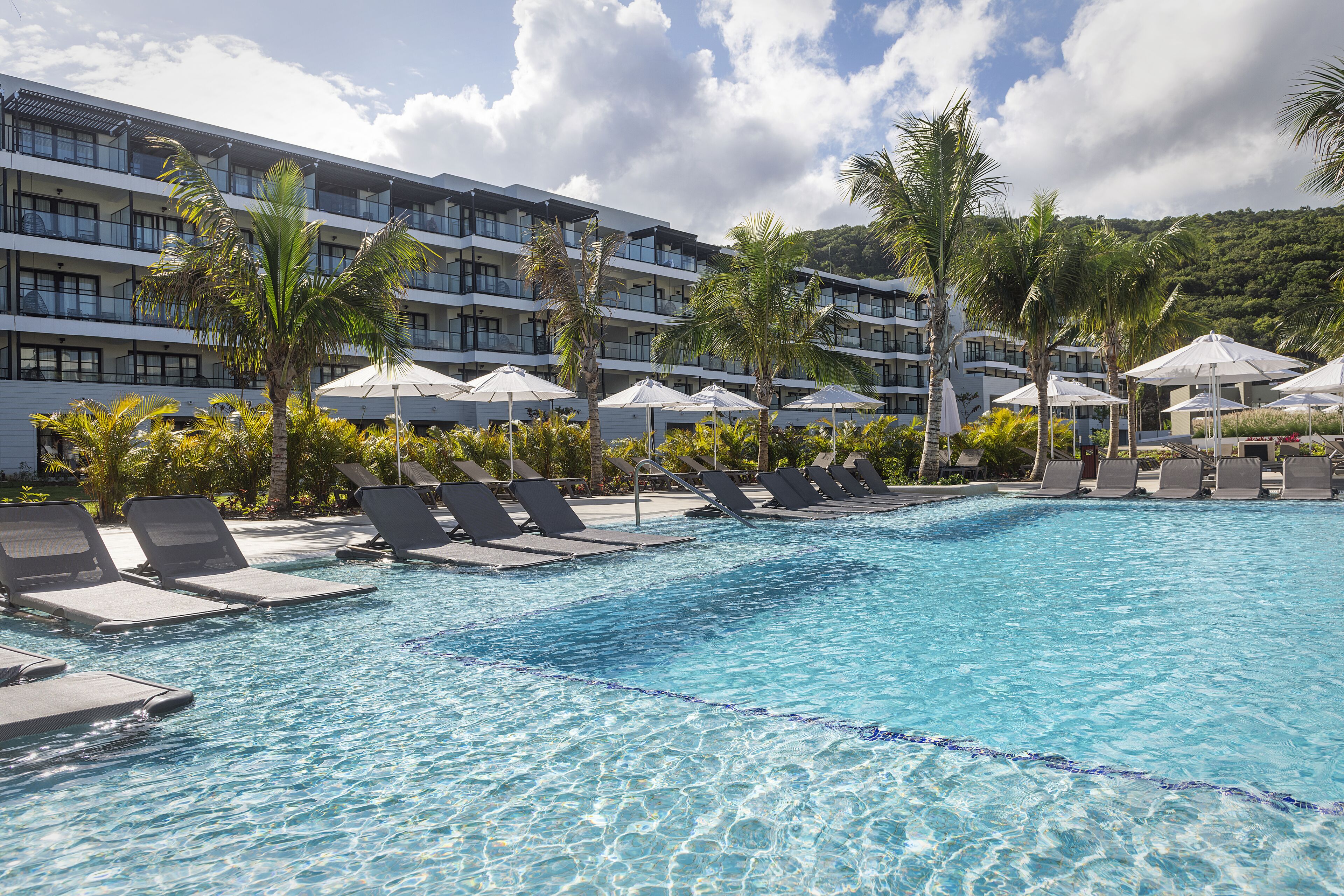 2 outdoor pools, open 7:00 AM to 7:00 PM, cabanas (surcharge)