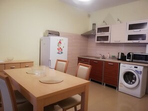 Grand Apartment | Private kitchen | Electric kettle - Apartamenty Alexa Old Town Kutno (Kutno)