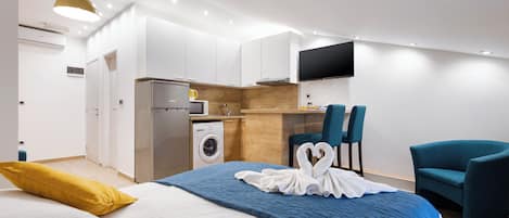 Superior-Studio (S3)