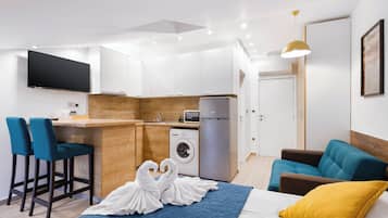 Superior Studio (S2) | Desk, blackout curtains, iron/ironing board, free WiFi