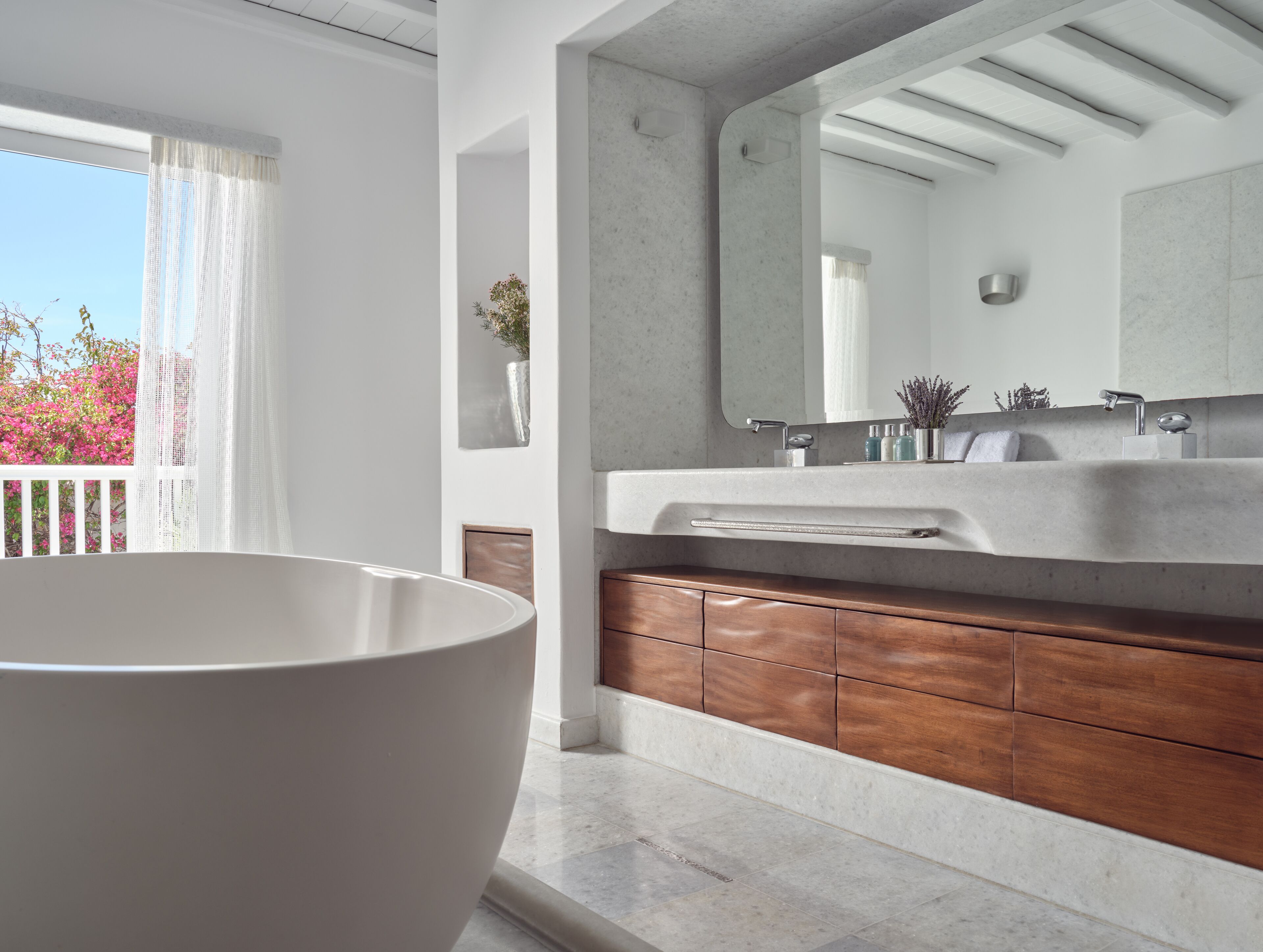 suite, sea view (belvedere) | bathroom | designer toiletries, hair dryer, bathrobes, slippers