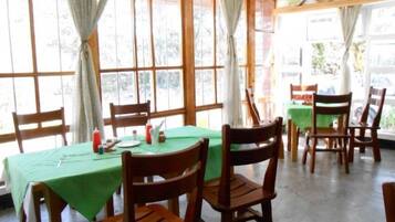 Breakfast, lunch, dinner served; local and international cuisine