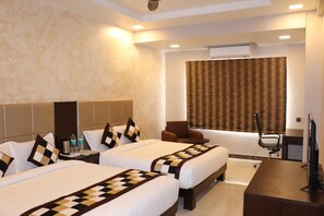 Free WiFi, bed sheets