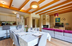Dining - Cozy home in Rakov Potok with sauna (Rakov Potok)