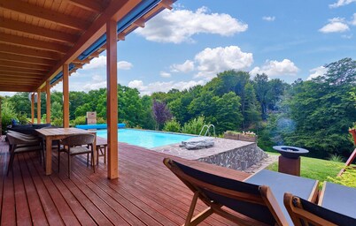 Nice home in Rakov Potok with WiFi