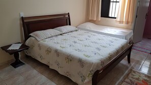 3 bedrooms - HOUSE GROUND, 250m FROM THE BEACH, NEAR THE CENTER. IMPECCABLE !!! ENJOY !!!! (Satélite)