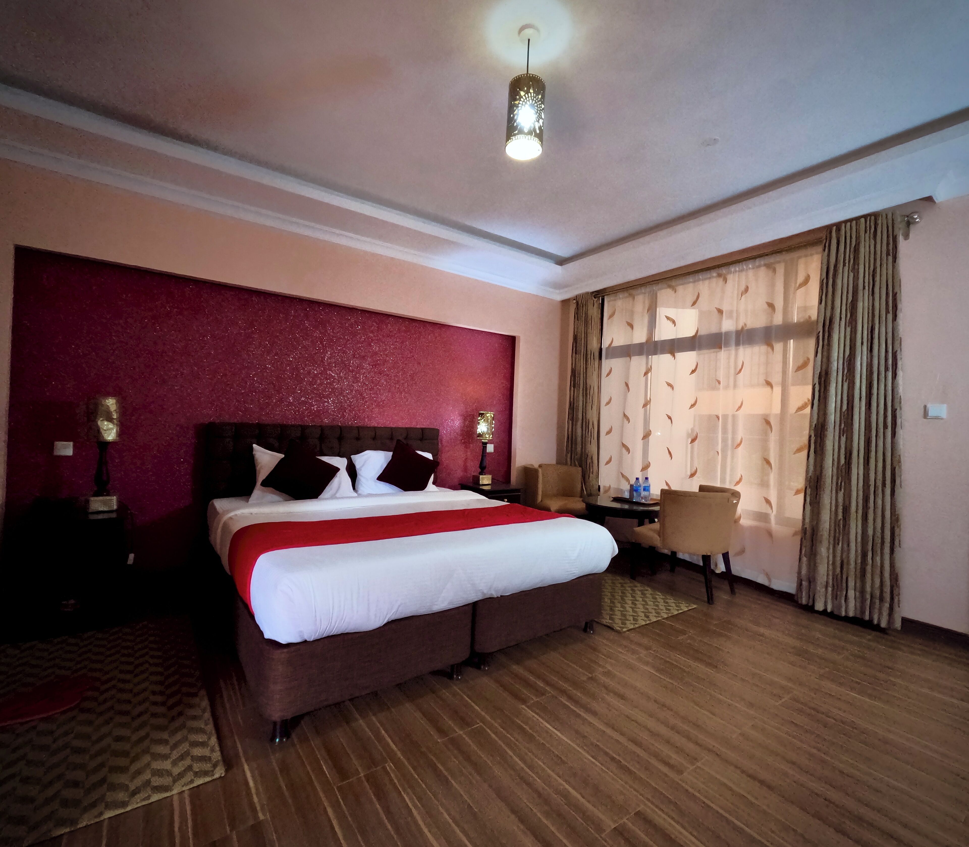 Deluxe-Doppelzimmer | Bettwäsche aus ägyptischer Baumwolle, hochwertige Bettwaren