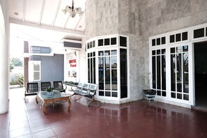 Exterior - RedDoorz near RSUD Kolonel Abundjani Bangko (Bangko)