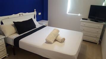 2 bedrooms, iron/ironing board, free WiFi, bed sheets
