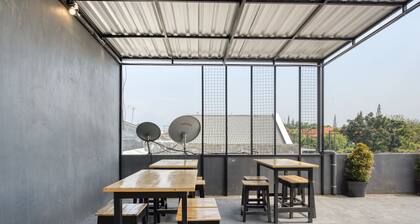 RedDoorz Syariah @ Jl. Cengger Ayam Dalam