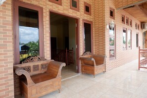 Exterior - RedDoorz Plus near Haluoleo University (Kendari)