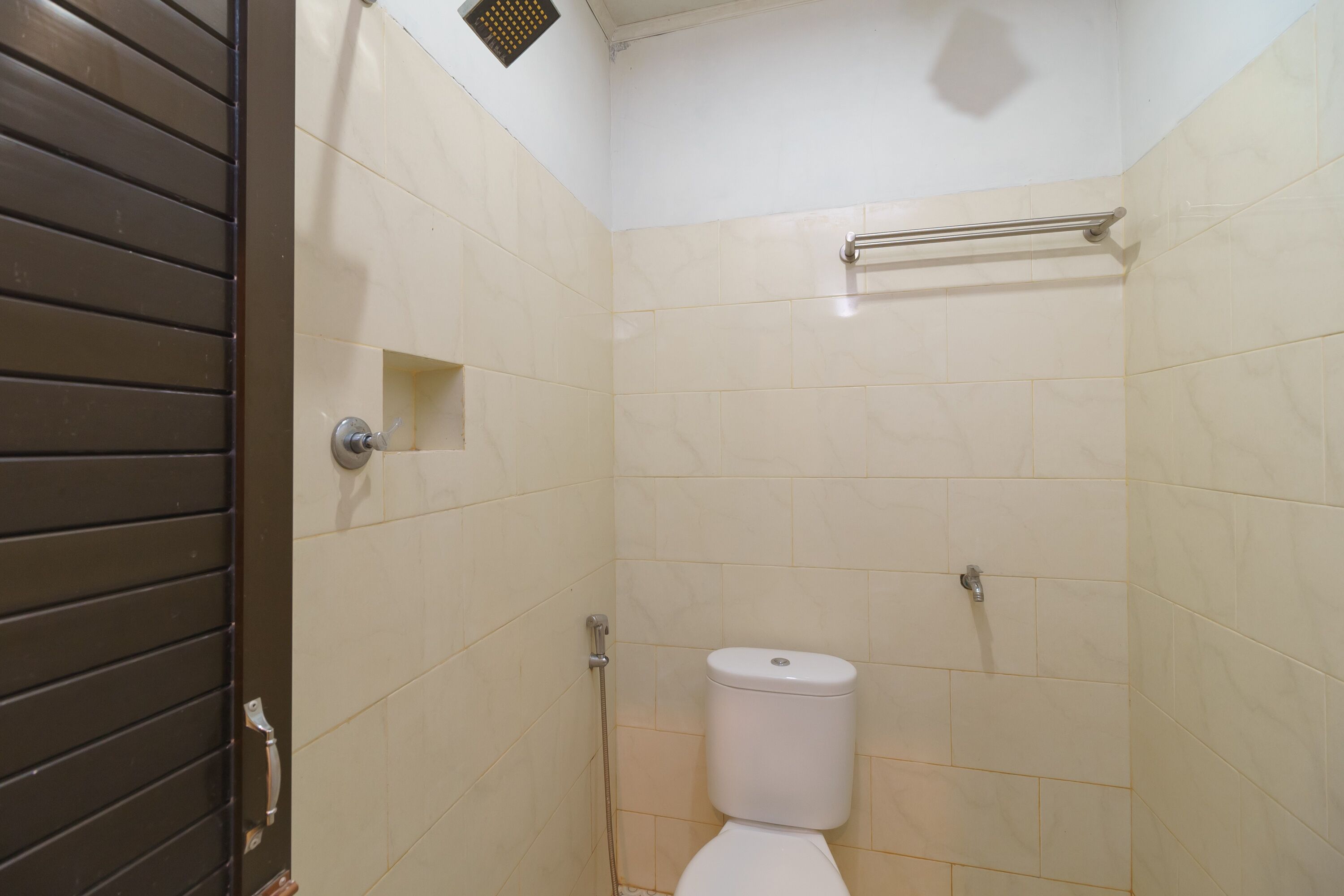 Shower, free toiletries, slippers, towels