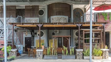 Bagian depan properti