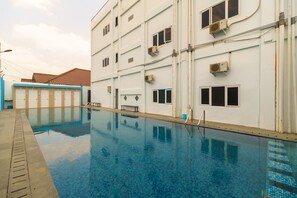 Pool - RedDoorz Plus near Palembang Icon Mall 2 (Palembang)