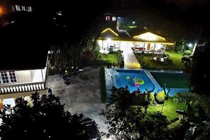 Exterior - Residences by RedDoorz near Taman Safari (Cisarua)