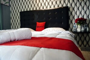 Free WiFi - Residences by RedDoorz near Taman Safari (Cisarua)