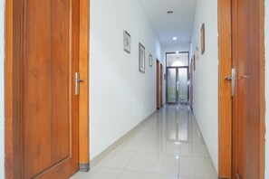 Interior - Residences by RedDoorz Syariah @ Buah Batu (Bandung)