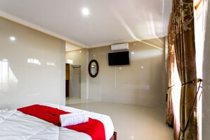 Free WiFi - RedDoorz near Parangtritis Beach (Parangtritis)