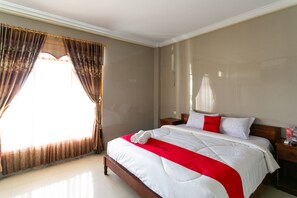 Free WiFi - RedDoorz near Parangtritis Beach (Parangtritis)