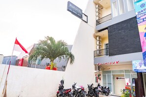 ด้านหน้าที่พัก