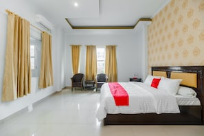 Premium Room | Free WiFi - RedDoorz Syariah near Simpang Sekip Palembang (Palembang)