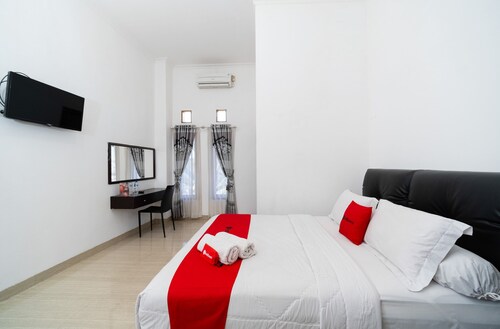 RedDoorz near Makassar Town Square 2