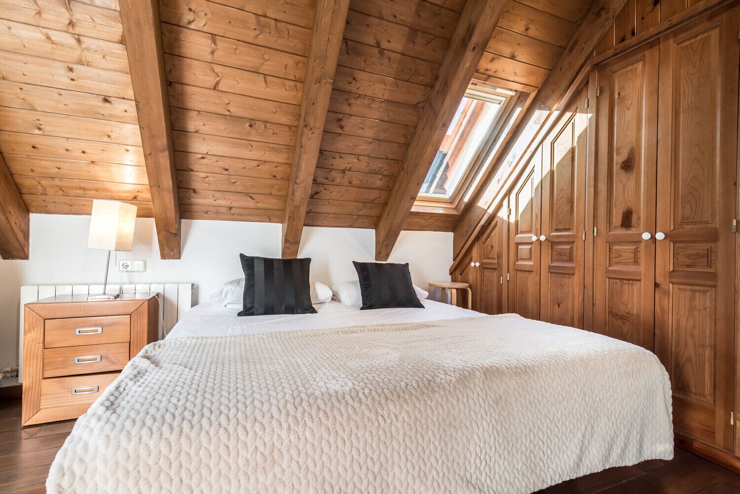 4 dormitoris, wifi gratuïta i roba de llit 