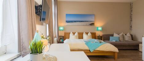 Studio (Strand) | In-room dining