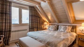 4 slaapkamers, een strijkplank/strijkijzer, gratis wifi, beddengoed