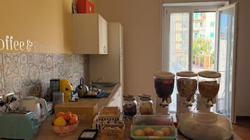Petit déjeuner composé de spécialités régionales compris tous les jours