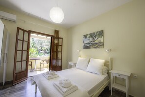 Deluxe Apartment (Mirto) | Iron/ironing board, free cribs/infant beds, free WiFi, bed sheets - Miltiadis Apartments (Corfu)