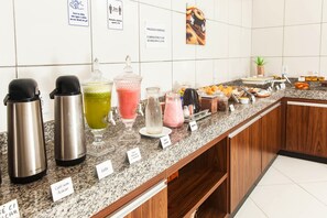 Free daily buffet breakfast - Pousada Recanto do Mucugê (Porto Seguro)
