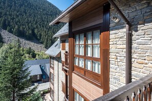 Property grounds - Sendrosa Beautiful newly furnished apartment for 8p in Val de Ruda, level 1500 of Baqueira-Beret (Baqueira)