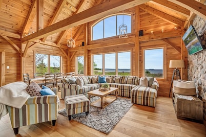 Beach Front Oasis: casa de marco de madera a medida en Cleveland Beach
