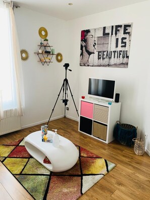 Télévision à écran plat