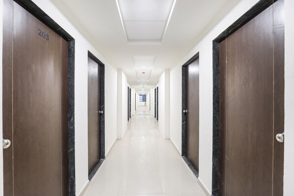 Hallway - Spot ON 39435 Zion Inn (Vapi)