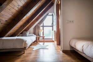 3 chambres, fer et planche à repasser, draps fournis