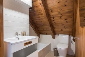 浴缸、風筒、提供毛巾