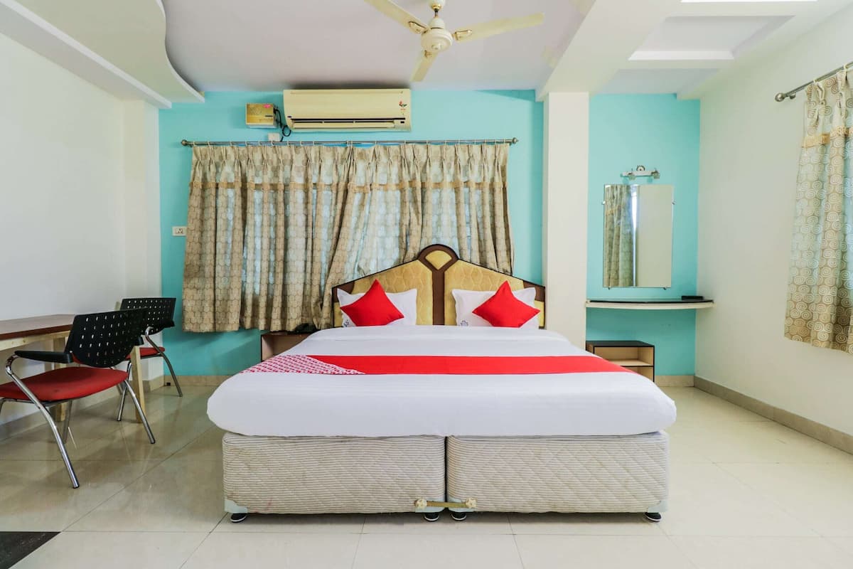 Standard Double Room | Free WiFi, bed sheets