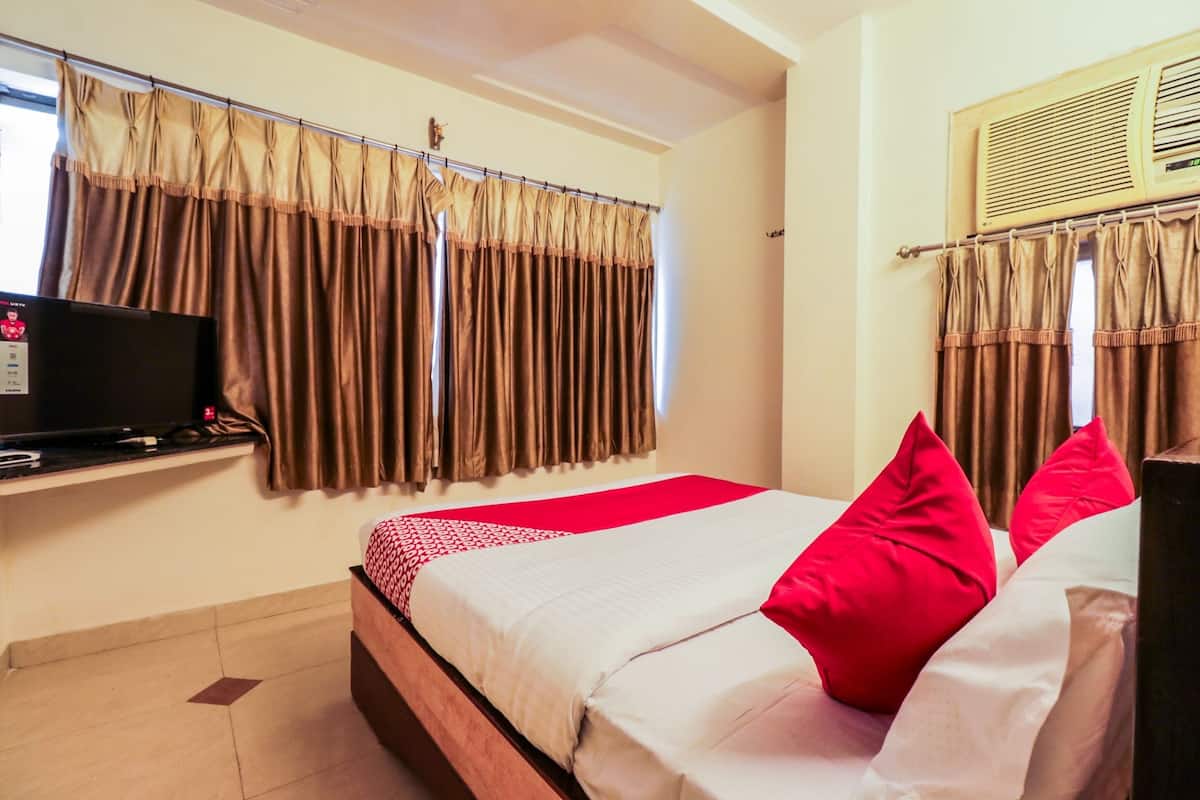 Basic Double Room | Free WiFi, bed sheets