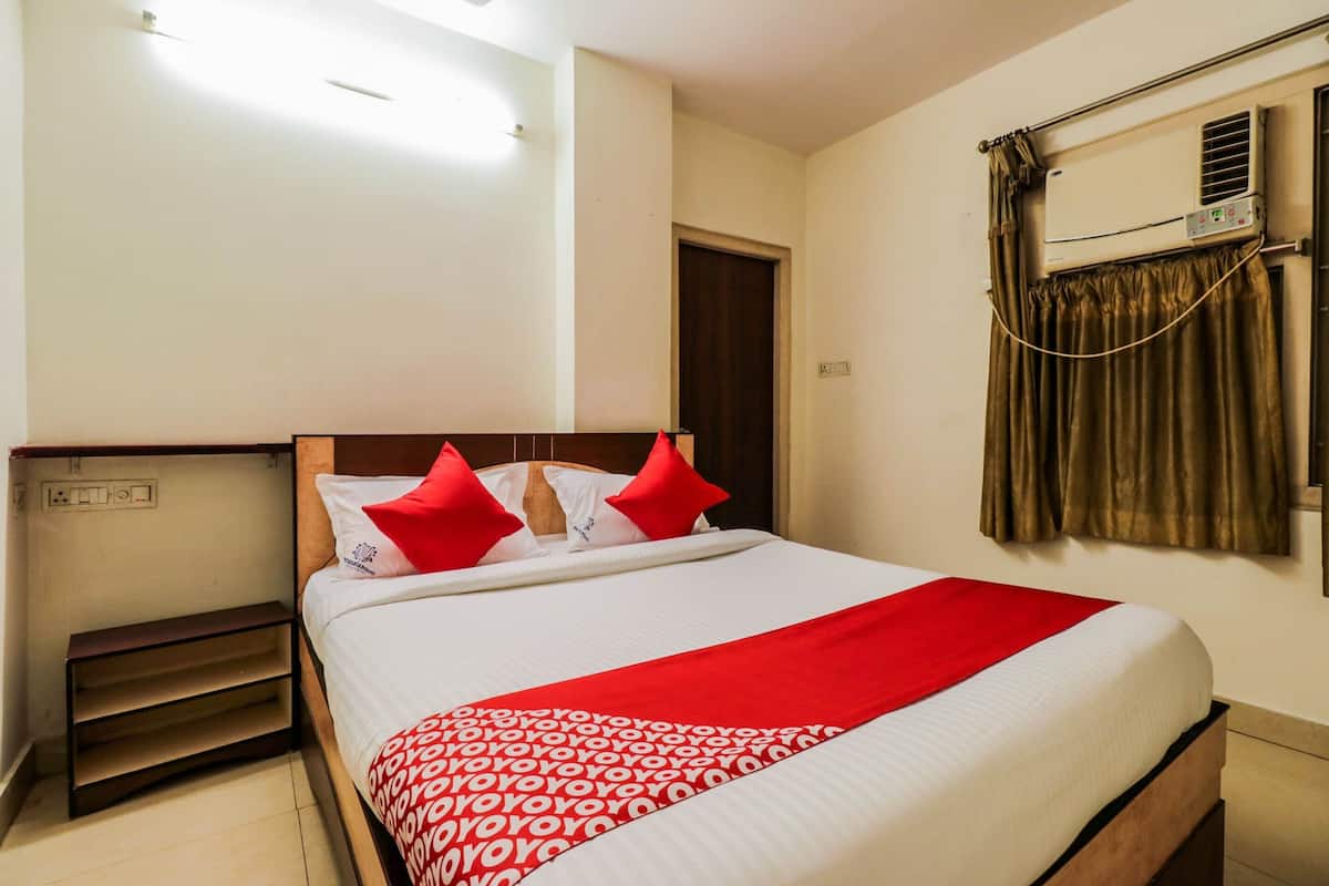 Deluxe Double Room | Free WiFi, bed sheets