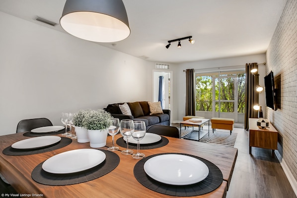 Vacation Villa, 3 Bedrooms (1908) | In-room dining