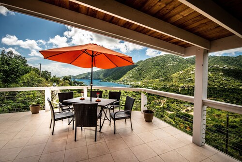 Tule nauttimaan kaikista St. John, Neitsytsaaret on tarjottava rauhallisessa Coral Bayssä