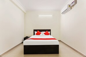 Room - OYO 35467 Shiridi Residency (Hyderabad)
