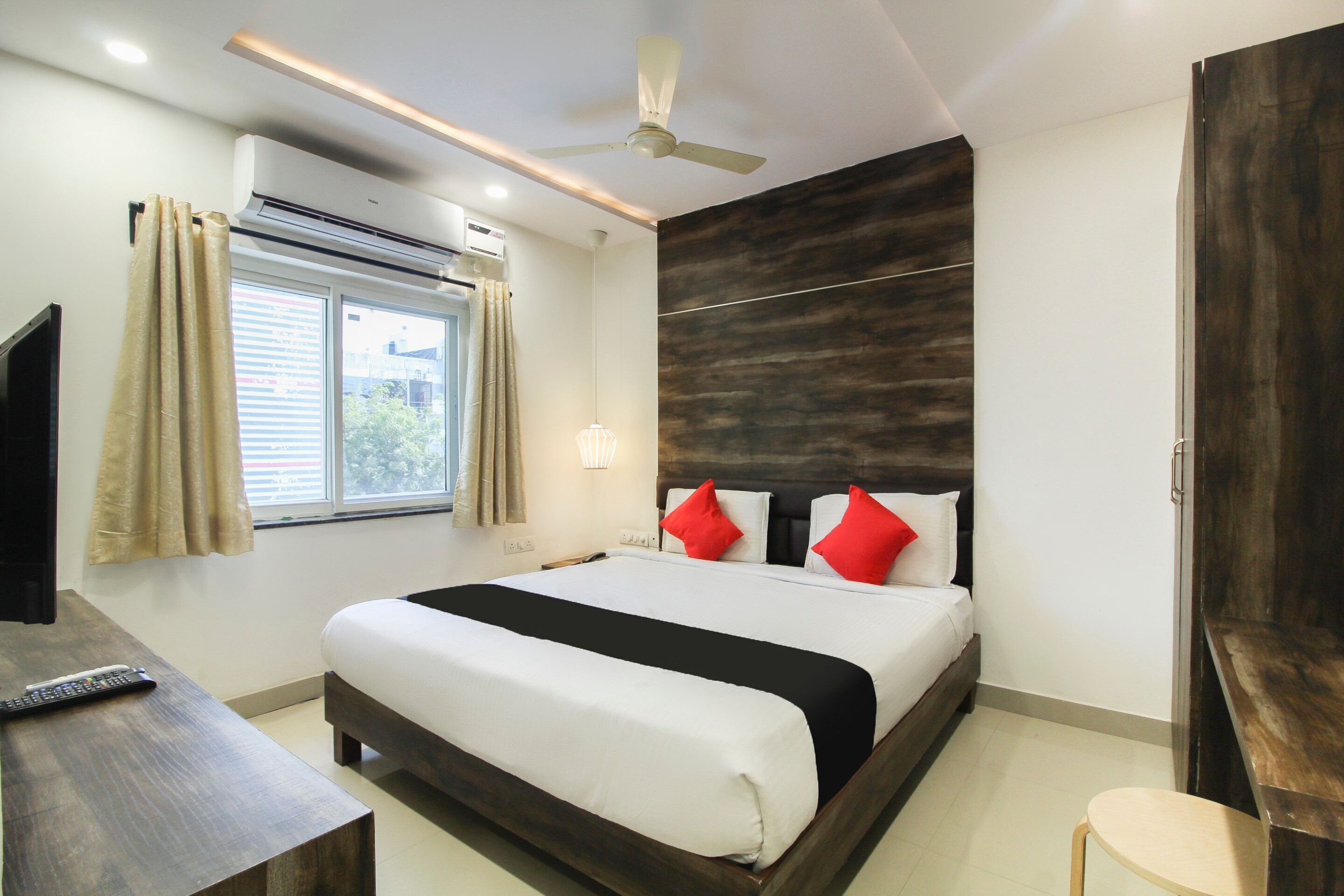Standard Double Room | Free WiFi