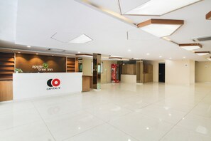 Reception - Capital O 37516 Apple Tree Inn (Hyderabad)